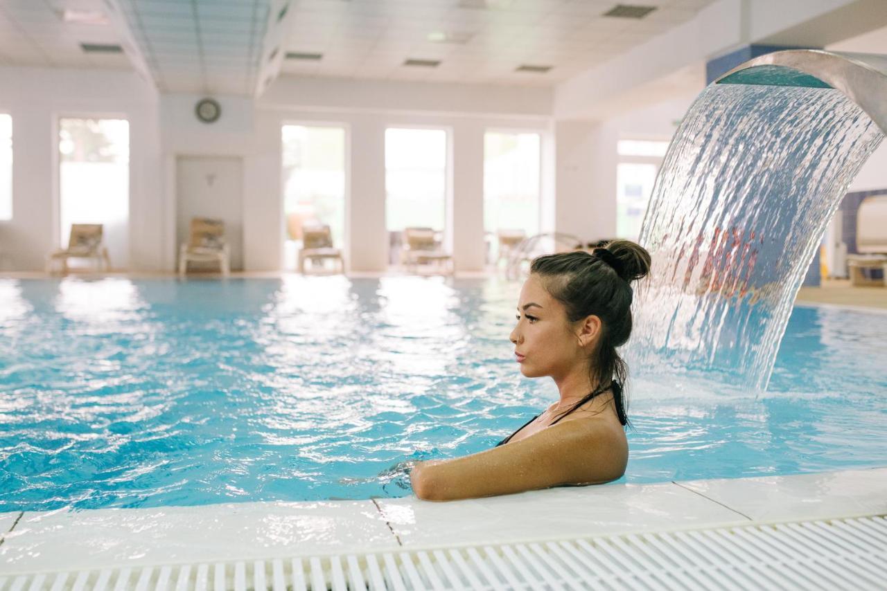 Complex Balnear Cerbul Hotel Covasna Eksteriør billede